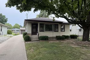 1909 Simpson St, Oshkosh, WI 54902 - Photo 1