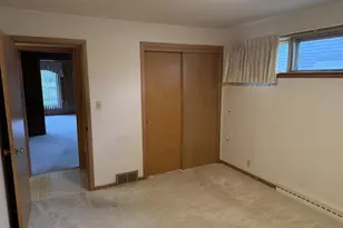 1909 Simpson St, Oshkosh, WI 54902 - Photo 9