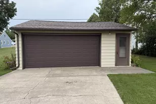 1909 Simpson St, Oshkosh, WI 54902 - Photo 17