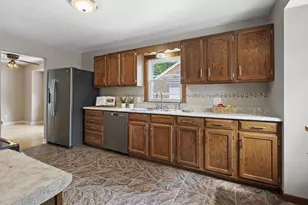 1139 Kellogg St, Green Bay, WI 54303 - Photo 9