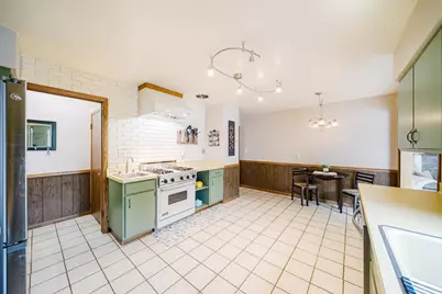 1303 Faust Avenue, Oshkosh, WI 54902 - Photo 13
