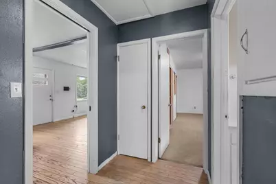 1412 W 9th Avenue, Oshkosh, WI 54902 - Photo 9