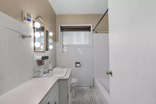 1412 W 9th Ave, Oshkosh, WI 54902 - Photo 13