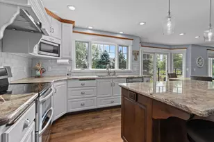 W685 River View Ct, Kaukauna, WI 54130 - Photo 3