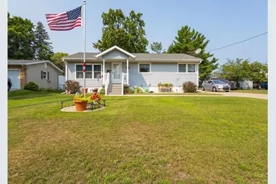 2105 17th Street, Menominee, MI 49858 - Photo 1