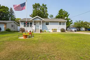 2105 17th St, Menominee, MI 49858 - Photo 1