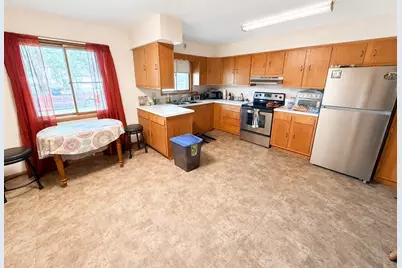 802 10th Street, Waupaca, WI 54981 - Photo 9