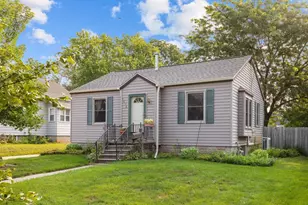 1624 Mt Vernon St, Oshkosh, WI 54901 - Photo 1