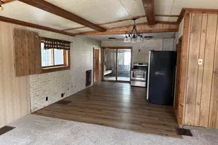 415 E Main St, Mishicot, WI 54228 - Photo 9