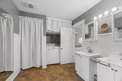 1215 Grand Street, Oshkosh, WI 54901 - Photo 13