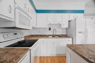 1215 Grand St, Oshkosh, WI 54901 - Photo 11