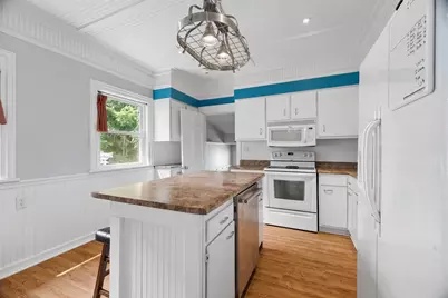 1215 Grand Street, Oshkosh, WI 54901 - Photo 9