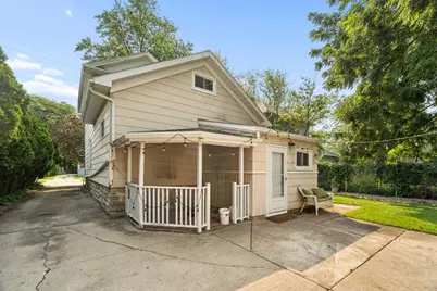 1215 Grand Street, Oshkosh, WI 54901 - Photo 25