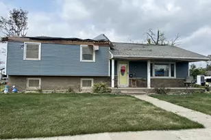 628 11th St, Menasha, WI 54952 - Photo 1