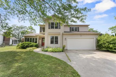 1325 S Westhaven Drive, Oshkosh, WI 54904 - Photo 1