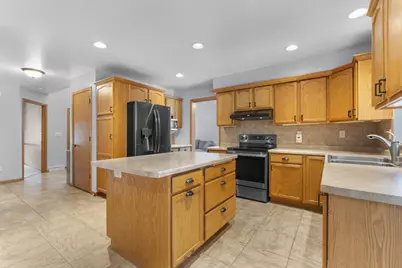 1325 S Westhaven Drive, Oshkosh, WI 54904 - Photo 13