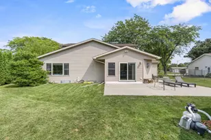 1325 S Westhaven Dr, Oshkosh, WI 54904 - Photo 63