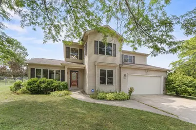 1325 S Westhaven Drive, Oshkosh, WI 54904 - Photo 3