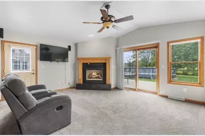 1325 S Westhaven Drive, Oshkosh, WI 54904 - Photo 21