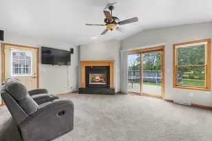 1325 S Westhaven Dr, Oshkosh, WI 54904 - Photo 21