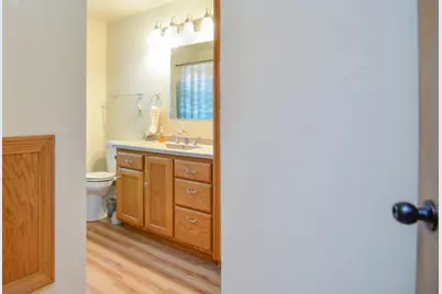 1666 Victoria Court, Green Bay, WI 54302 - Photo 41