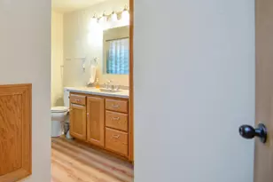 1666 Victoria Ct, Green Bay, WI 54302 - Photo 41