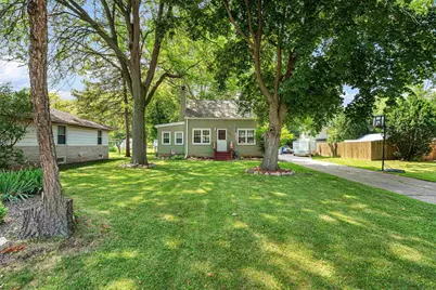 1427 Oak Street, Oshkosh, WI 54901 - Photo 1