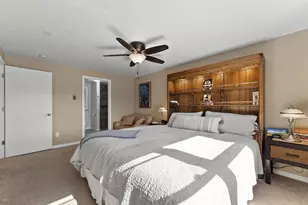 1043 Marvelle Ln, Green Bay, WI 54304 - Photo 17