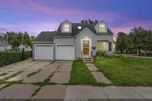 615 W Bent Ave, Oshkosh, WI 54901 - Photo 1