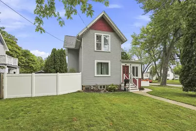1102 W Lawrence Street, Appleton, WI 54914 - Photo 1