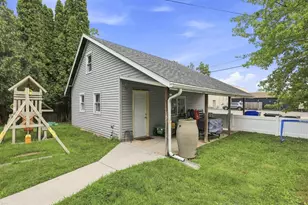 1102 W Lawrence St, Appleton, WI 54914 - Photo 23
