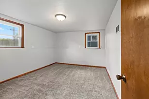 991 Suburban Dr, De Pere, WI 54115 - Photo 25