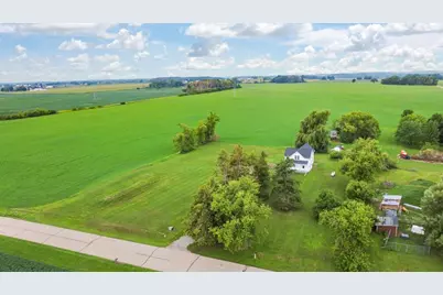 N2265 Lawn Road, Pulaski, WI 54162 - Photo 5