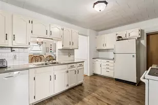 234 S Main St, Brillion, WI 54110 - Photo 7