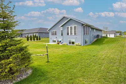 1712 Addie Parkway, Oshkosh, WI 54904 - Photo 37