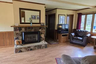 1503 Valley Rd, Appleton, WI 54915 - Photo 3