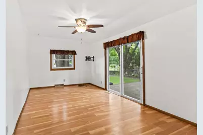 2899 W 9th Avenue, Oshkosh, WI 54904 - Photo 5