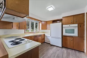 319 Parker Ave, Algoma, WI 54201 - Photo 5