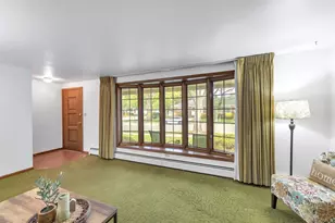 1383 Minahan St, Green Bay, WI 54304 - Photo 3