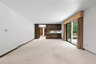 2450 Hillside Ln, Green Bay, WI 54302 - Photo 19