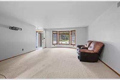 2925 Devroy Lane, Green Bay, WI 54313 - Photo 17