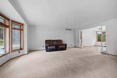 2925 Devroy Lane, Green Bay, WI 54313 - Photo 15