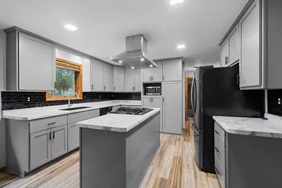 2925 Devroy Lane, Green Bay, WI 54313 - Photo 23