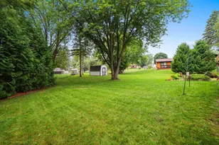2925 Devroy Ln, Green Bay, WI 54313 - Photo 11
