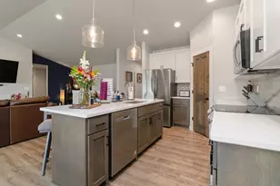 2559 Meyer Wy, De Pere, WI 54115 - Photo 13