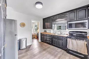 1216 9th St, Green Bay, WI 54304 - Photo 7