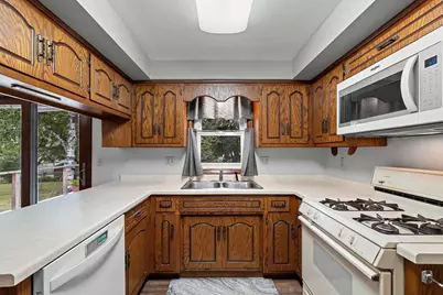 374 Skyline Boulevard, Green Bay, WI 54302 - Photo 15
