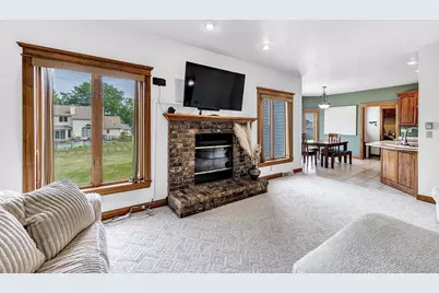 3174 Atlantis Drive, Green Bay, WI 54313 - Photo 5