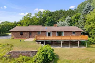 3747 Stream Rd, Green Bay, WI 54313 - Photo 3