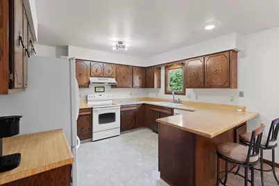 24 S Baraboo Avenue, Sturgeon Bay, WI 54235 - Photo 11